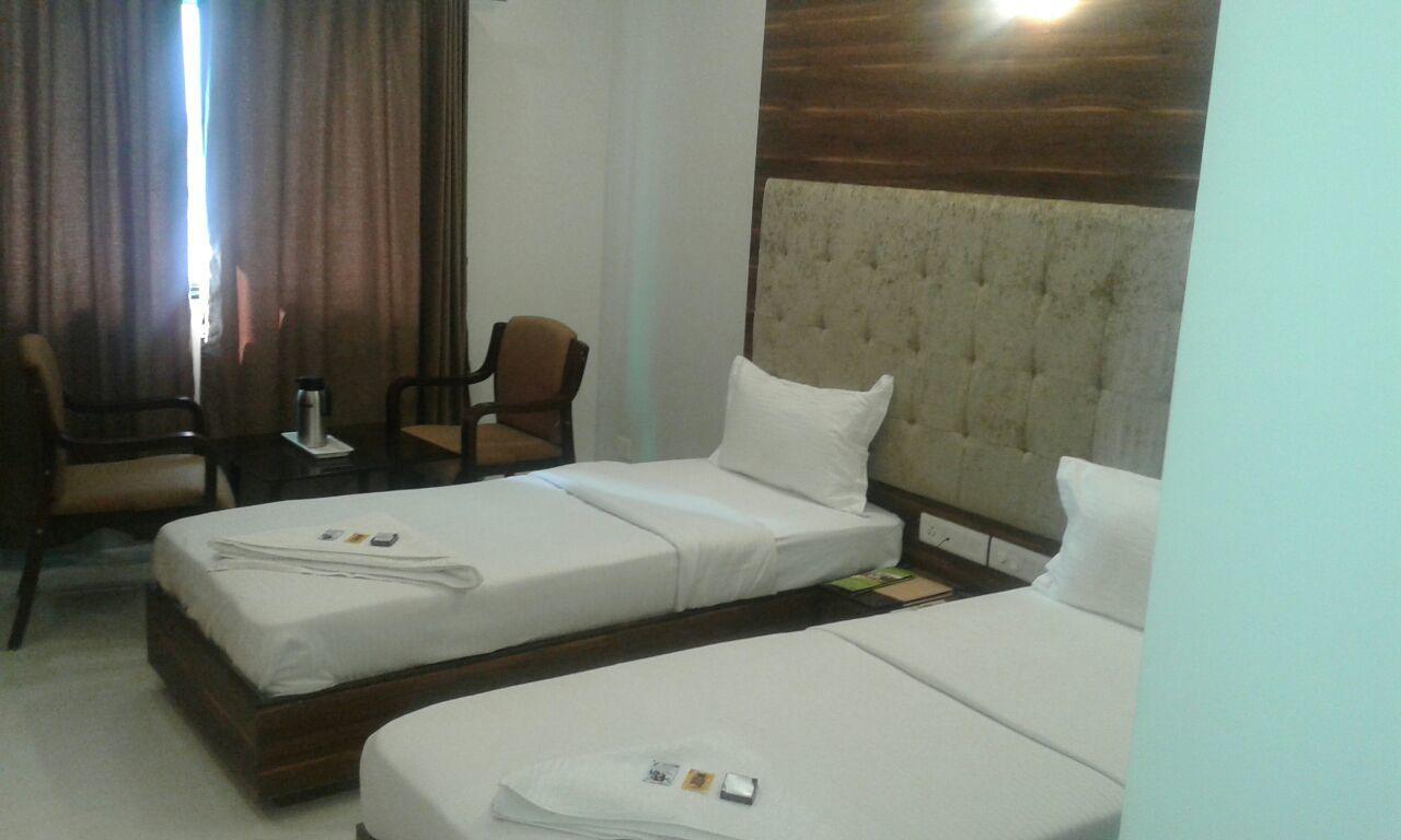 Hotel Comfort Bharuch Exterior photo
