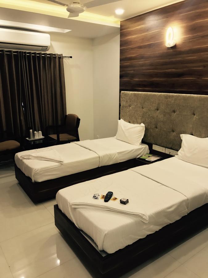 Hotel Comfort Bharuch Exterior photo