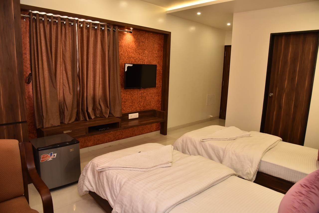 Hotel Comfort Bharuch Exterior photo